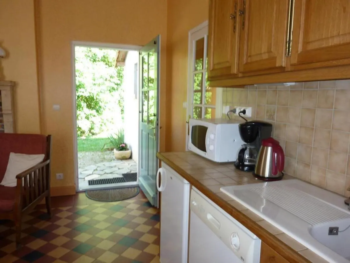 Maison De Charme Avec Jardin Clos En Sologne Bourbonnaise, Animaux Acceptes, Pres De Moulins. - Fr-1-489-258 Aurouer 0*,