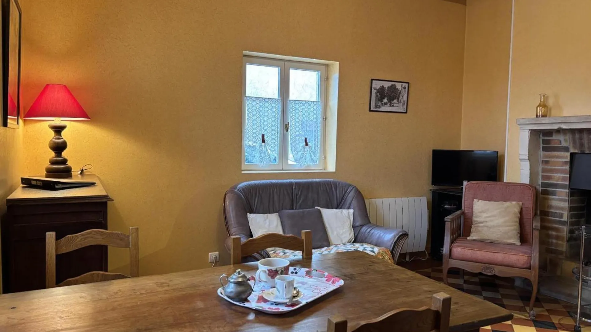 Holiday home Maison De Charme Avec Jardin Clos En Sologne Bourbonnaise, Animaux Acceptes, Pres De Moulins. - Fr-1-489-258 Aurouer