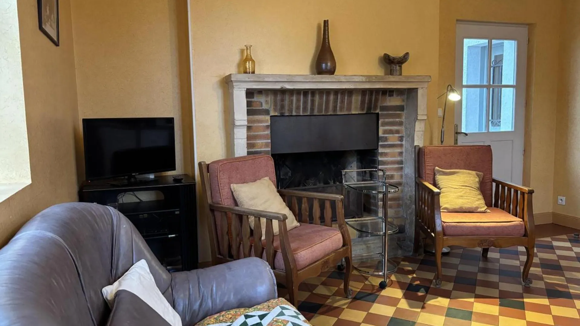 Maison De Charme Avec Jardin Clos En Sologne Bourbonnaise, Animaux Acceptes, Pres De Moulins. - Fr-1-489-258 Aurouer
